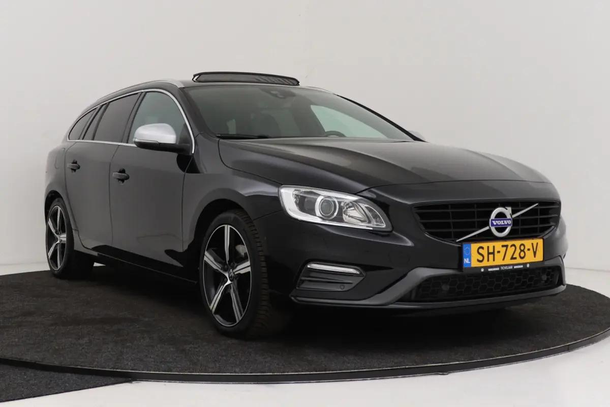 2.0 T4 Business Sport R-Design | Trekhaak | Schuif-/Kanteldak | Org NL | Leer | Sportstoelen | Camera | Stoelverwarming