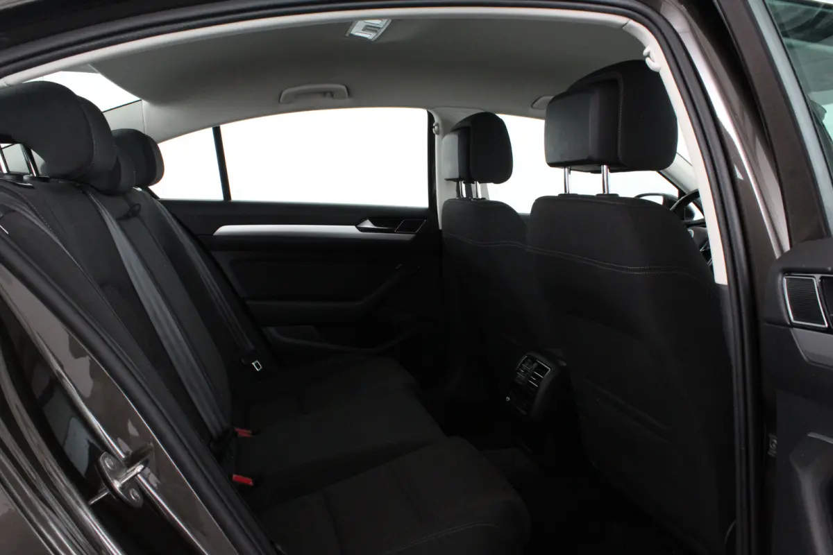 1.6 TDI Comfortline > Trekhaak/LED-koplampen/comfort stoel