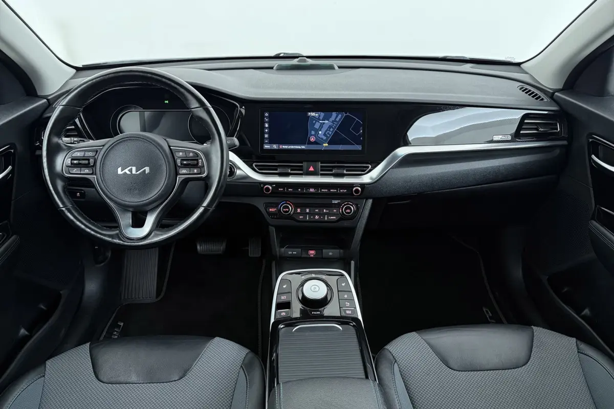 Edition 64 kWh | SOH 95.6% | 105.000 KM! | 3-Fase | CarPlay | Stoelverwarming | Keyless | LED | Adap. Cruise | Camera |