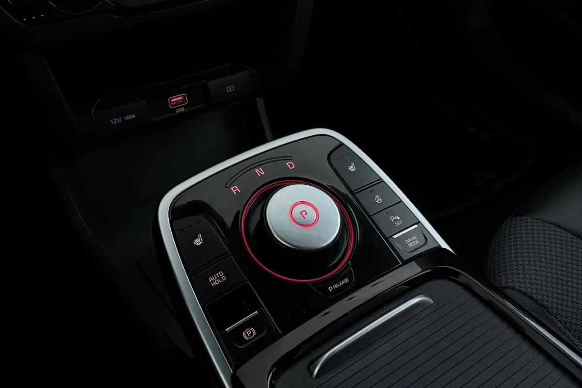 Edition 64 kWh | SOH 95.6% | 105.000 KM! | 3-Fase | CarPlay | Stoelverwarming | Keyless | LED | Adap. Cruise | Camera |
