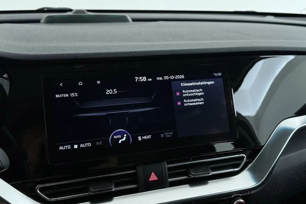 Edition 64 kWh | SOH 95.6% | 105.000 KM! | 3-Fase | CarPlay | Stoelverwarming | Keyless | LED | Adap. Cruise | Camera |