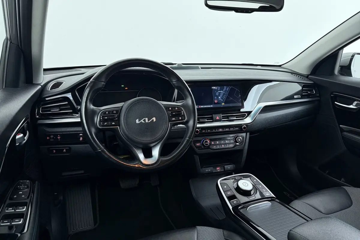 Edition 64 kWh | SOH 95.6% | 105.000 KM! | 3-Fase | CarPlay | Stoelverwarming | Keyless | LED | Adap. Cruise | Camera |