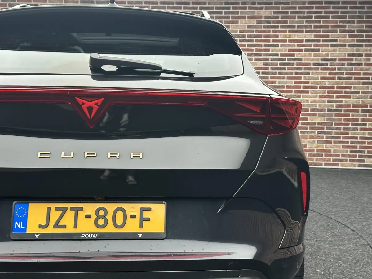 1.5 TSI e-Hybrid VZ Extreme Pano| Memory| 360 camera