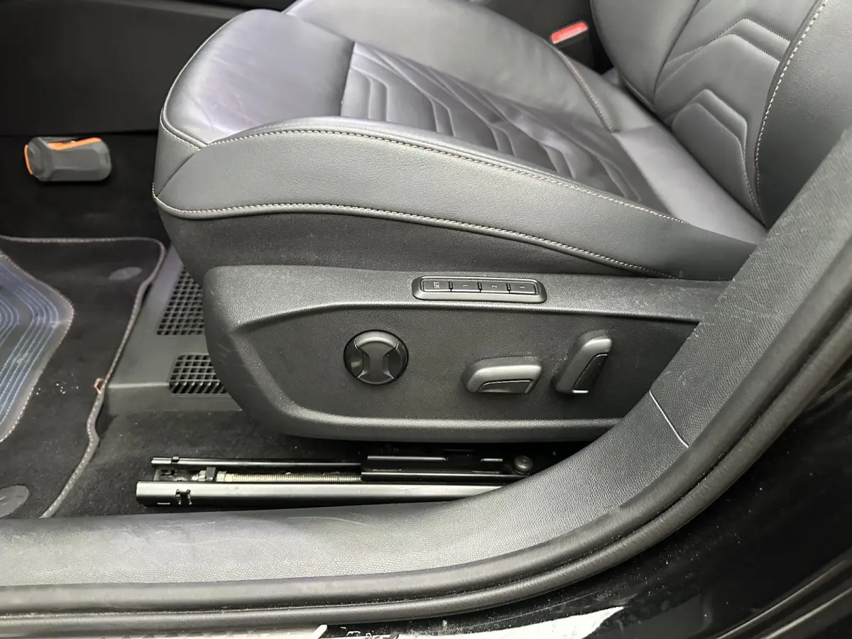 1.5 TSI e-Hybrid VZ Extreme Pano| Memory| 360 camera