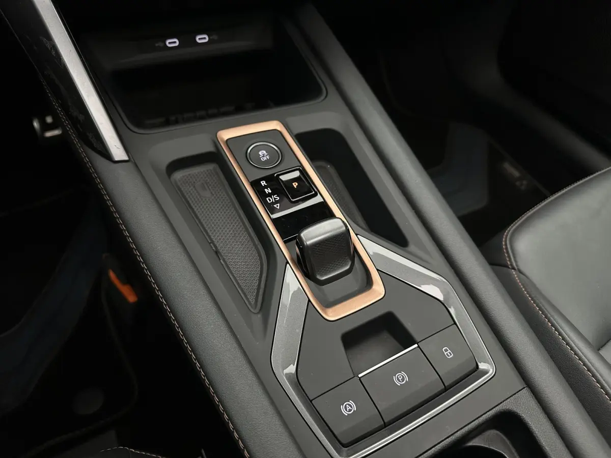 1.5 TSI e-Hybrid VZ Extreme Pano| Memory| 360 camera