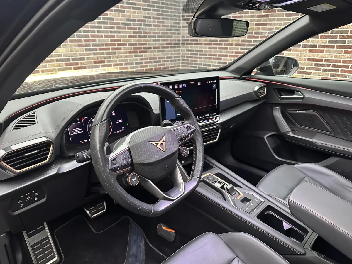 1.5 TSI e-Hybrid VZ Extreme Pano| Memory| 360 camera