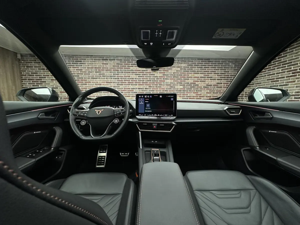 1.5 TSI e-Hybrid VZ Extreme Pano| Memory| 360 camera