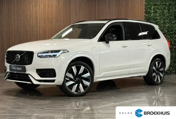 T8 AWD Recharge Plus Dark | 360 Camera | Harman Kardon | 455pk | Crystal White | Adaptieve Cruise Control | Stoelverwarming voor+achter | Stuurwielverwarming | Schuifdak | Full LED Meesturen