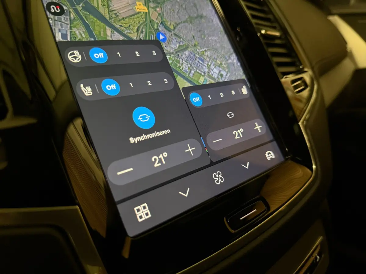 T8 AWD Recharge Plus Dark | 360 Camera | Harman Kardon | 455pk | Crystal White | Adaptieve Cruise Control | Stoelverwarming voor+achter | Stuurwielverwarming | Schuifdak | Full LED Meesturen