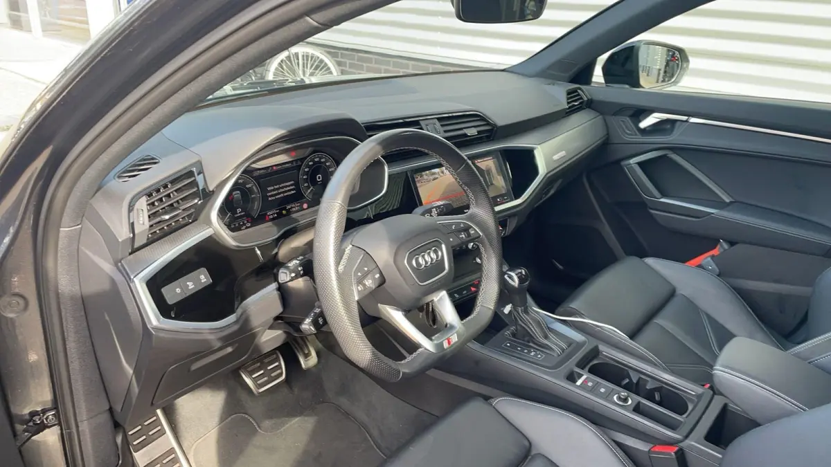 45 TFSI e S Edition 245 PK | S-line | Panoramadak | 360 Camera | Sfeerverlichting | Stoelverwarming | Navigatie | Cruise Control | Lichtmetalen velgen 20' Zwart |