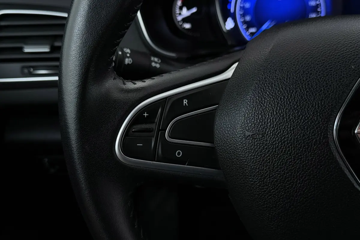 1.3 TCe Limited | Trekhaak | Camera | CarPlay | Groot Navi | Climate Control |