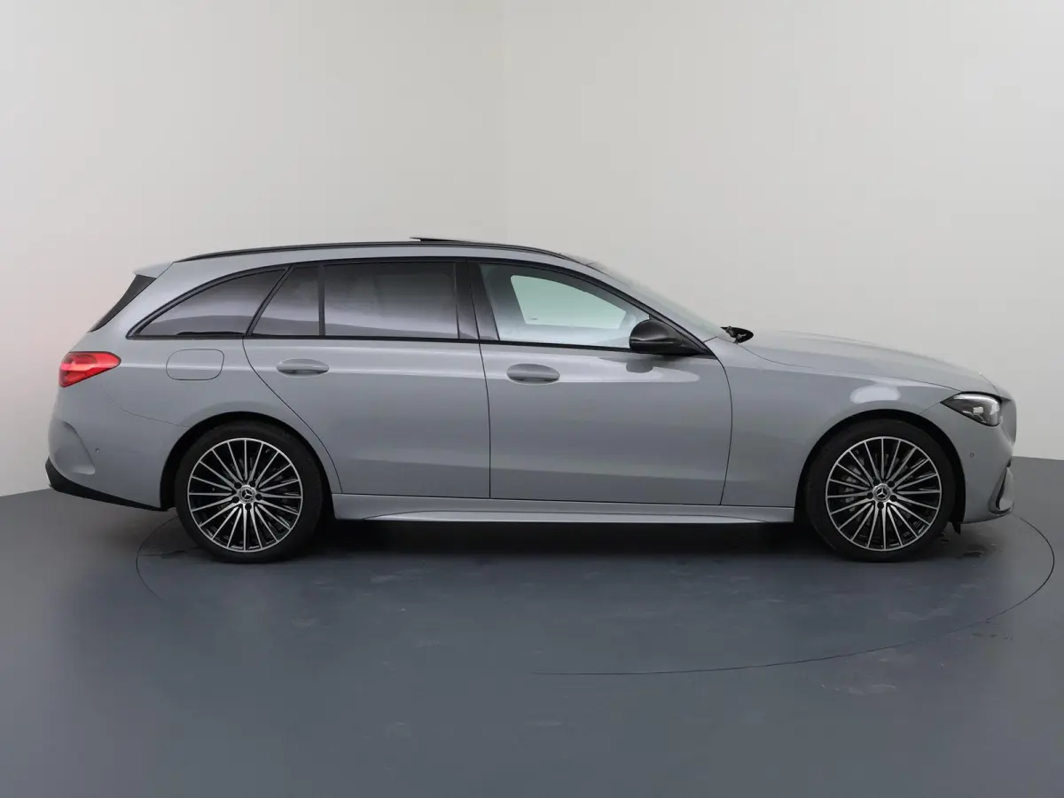 300e 140 Years Edition | Panoramaschuifdak | Night Pakket | AMG-line | Alpine grijs |
