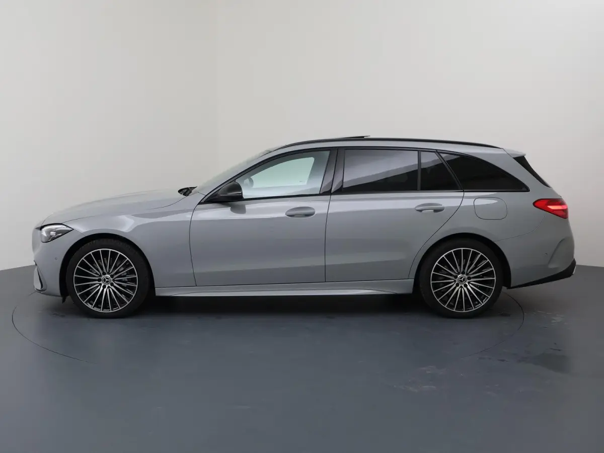 300e 140 Years Edition | Panoramaschuifdak | Night Pakket | AMG-line | Alpine grijs |