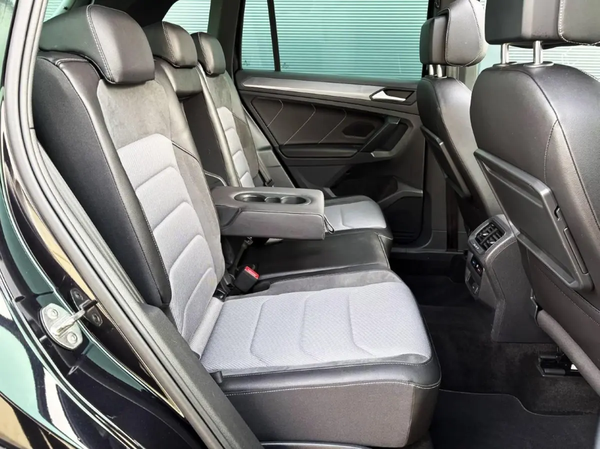 1.5 TSI ACT 150pk DSG Highline Business R | Panoramadak | Trekhaak | Navigatie