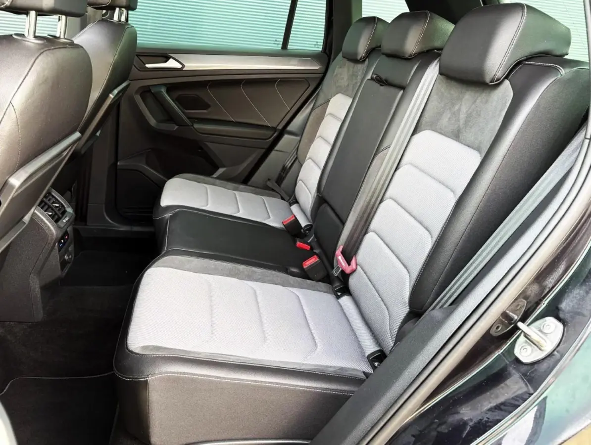 1.5 TSI ACT 150pk DSG Highline Business R | Panoramadak | Trekhaak | Navigatie