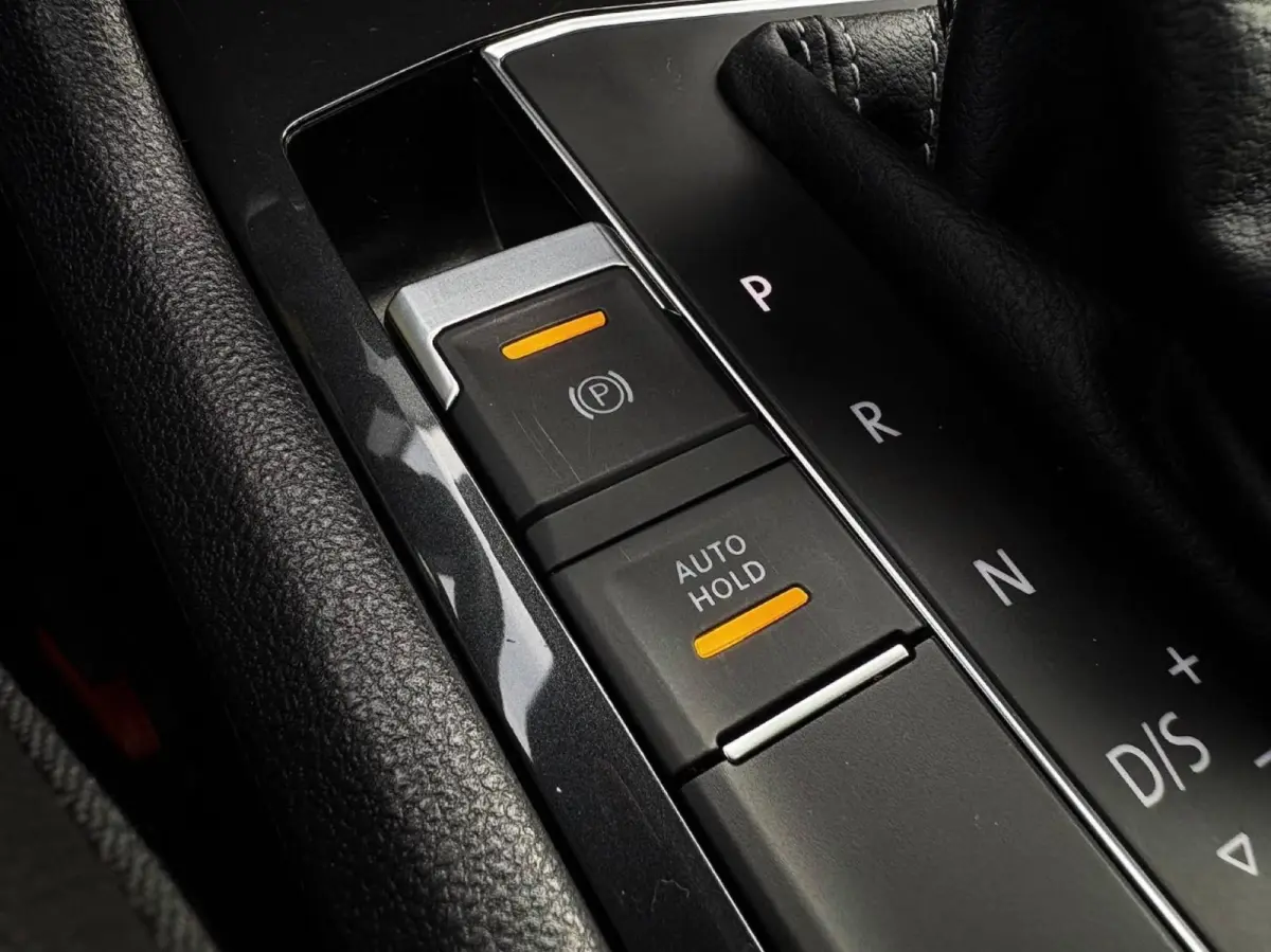 1.5 TSI ACT 150pk DSG Highline Business R | Panoramadak | Trekhaak | Navigatie