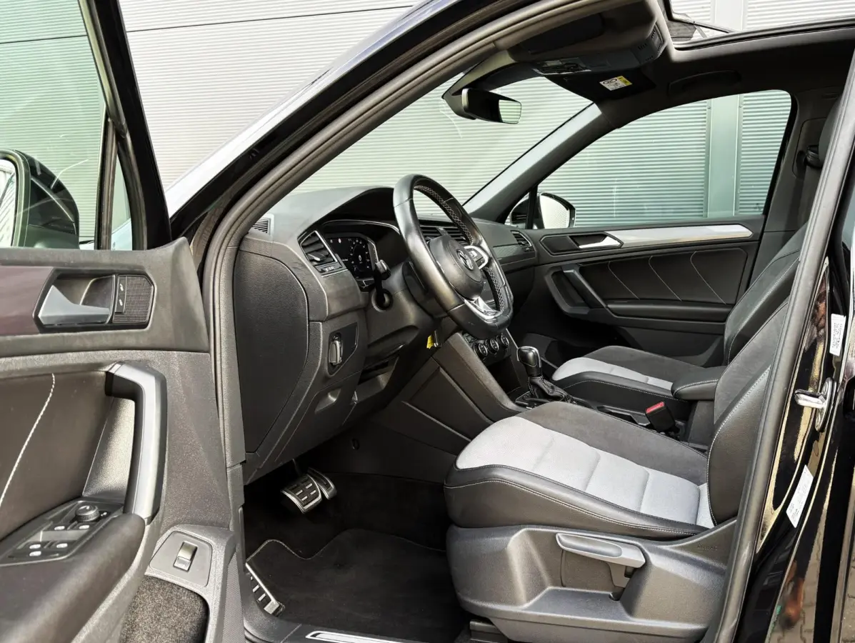 1.5 TSI ACT 150pk DSG Highline Business R | Panoramadak | Trekhaak | Navigatie