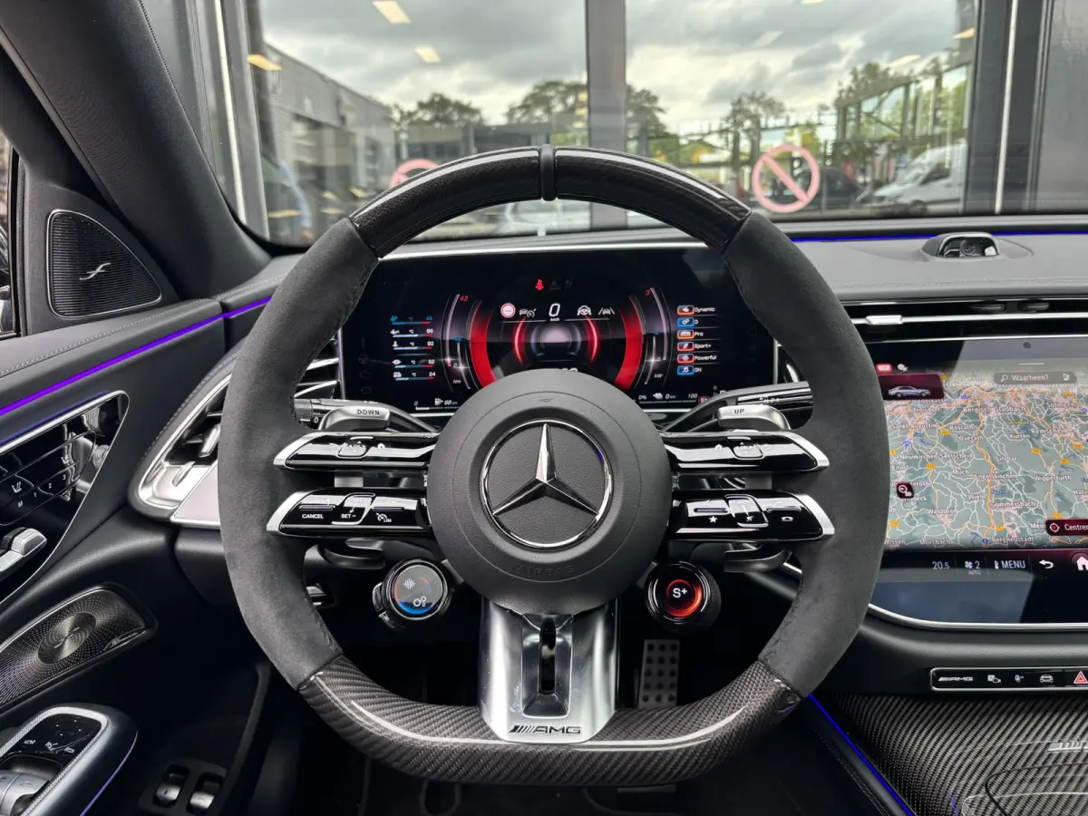 AMG 53 4MATIC+ Night Edition | Hyperscreen | Premium Plus | AMG DYNAMIC PLUS | carbon exterieur | Multicontourstoelen | Burmester® 4D | Head-up | Panoramaschuifdak |