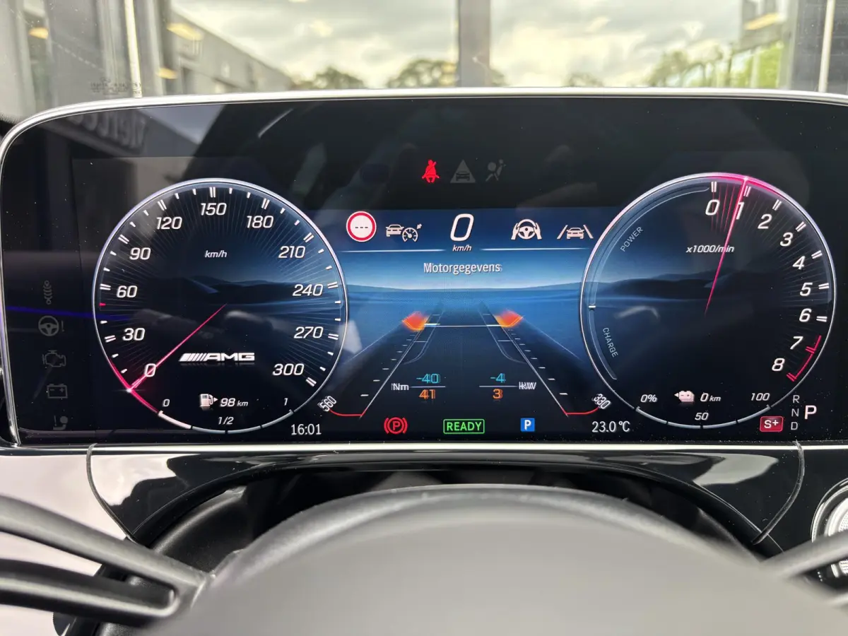 AMG 53 4MATIC+ Night Edition | Hyperscreen | Premium Plus | AMG DYNAMIC PLUS | carbon exterieur | Multicontourstoelen | Burmester® 4D | Head-up | Panoramaschuifdak |