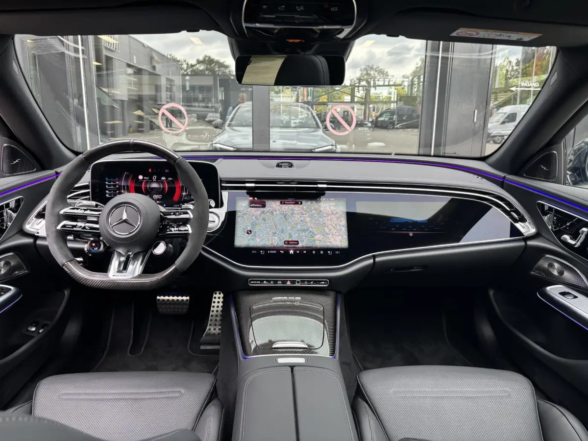 AMG 53 4MATIC+ Night Edition | Hyperscreen | Premium Plus | AMG DYNAMIC PLUS | carbon exterieur | Multicontourstoelen | Burmester® 4D | Head-up | Panoramaschuifdak |