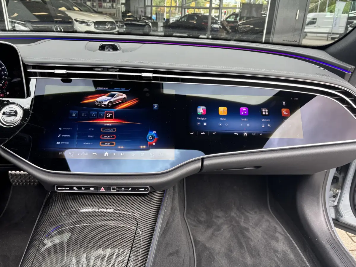 AMG 53 4MATIC+ Night Edition | Hyperscreen | Premium Plus | AMG DYNAMIC PLUS | carbon exterieur | Multicontourstoelen | Burmester® 4D | Head-up | Panoramaschuifdak |