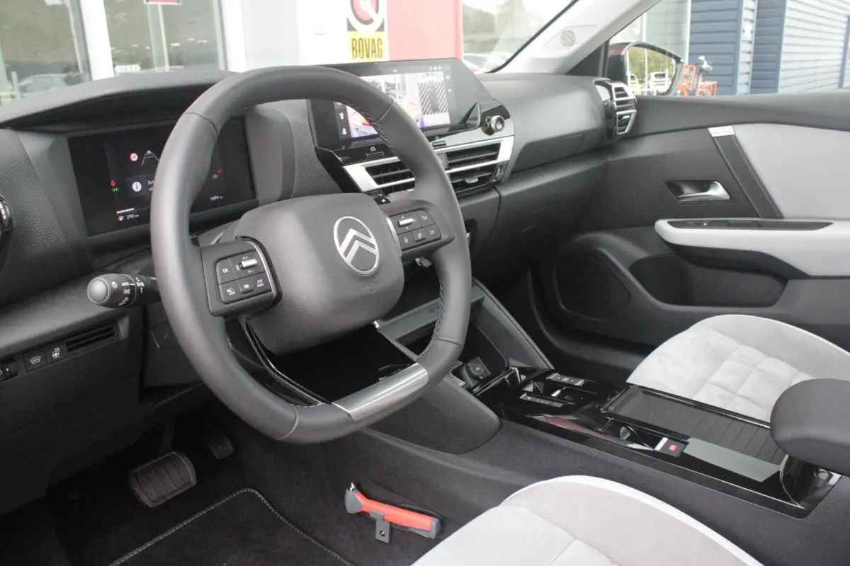 1.2 Hybrid 145PK AUTOMAAT MAX | PANORAMA SCHUIF/KANTEL DAK | PACK TECHNO: (DRAADLOZE TELEFOONLADER, CAMERA VOOR + ACHTER, DRIVE ASSIST 2, ADAPTIVE CRUISE CONTROL MET STOP & GO, MISTLAMPEN VO