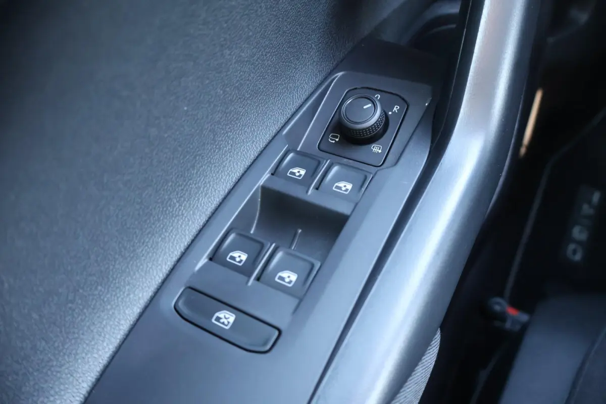1.0 TSI 95pk Life Edition | Camera | PDC | ACC | Carplay | Navi | Keyless |