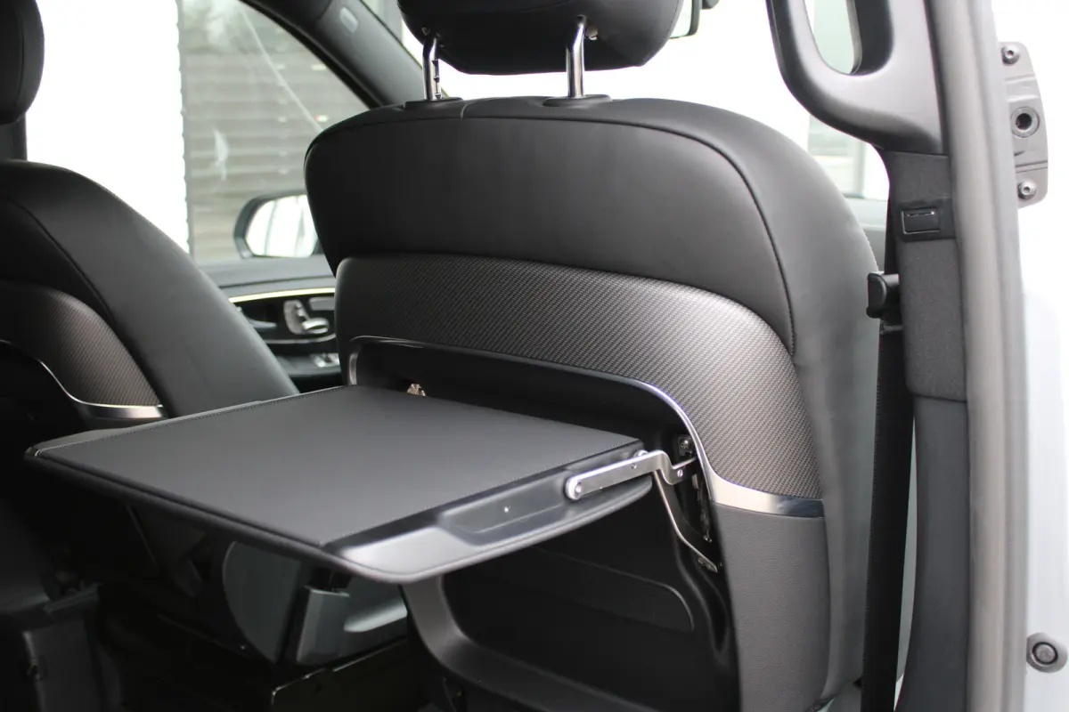 300d / AMG / Exclusive / 7-persoons / Elec Stoelen / Burmester / Nightpakket / Vol Opties / NIEUWSTAAT.