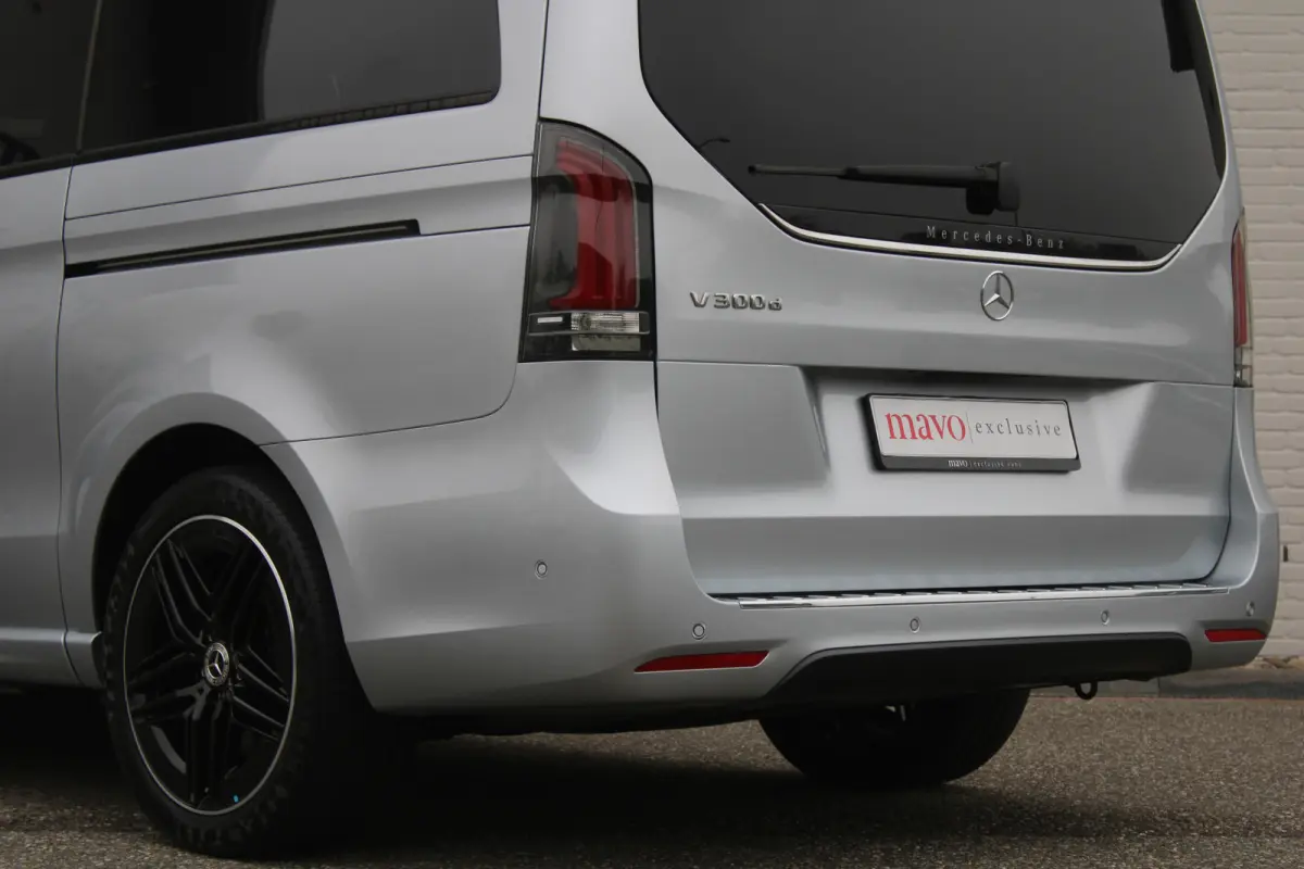 300d / AMG / Exclusive / 7-persoons / Elec Stoelen / Burmester / Nightpakket / Vol Opties / NIEUWSTAAT.