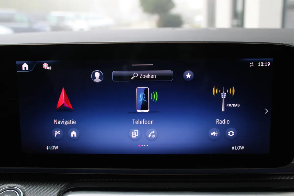 300d / AMG / Exclusive / 7-persoons / Elec Stoelen / Burmester / Nightpakket / Vol Opties / NIEUWSTAAT.