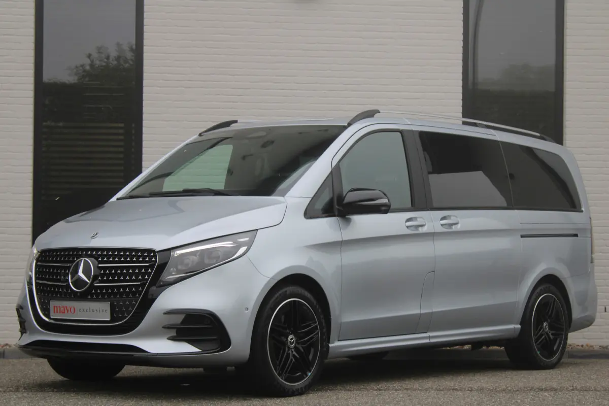 300d / AMG / Exclusive / 7-persoons / Elec Stoelen / Burmester / Nightpakket / Vol Opties / NIEUWSTAAT.