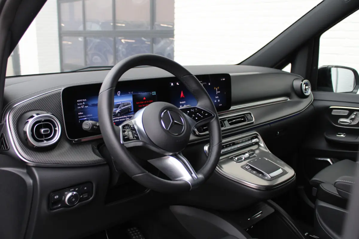 300d / AMG / Exclusive / 7-persoons / Elec Stoelen / Burmester / Nightpakket / Vol Opties / NIEUWSTAAT.