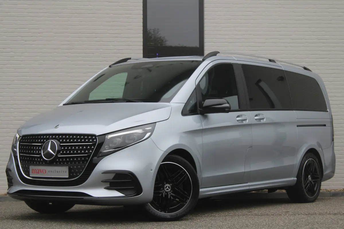 300d / AMG / Exclusive / 7-persoons / Elec Stoelen / Burmester / Nightpakket / Vol Opties / NIEUWSTAAT.