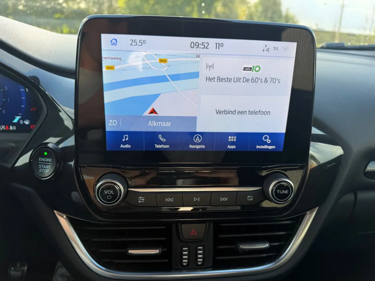 1.0 EcoBoost ST-Line - Solar Silver - Winterpakket/Virtual/Carplay - 1e eigenaar
