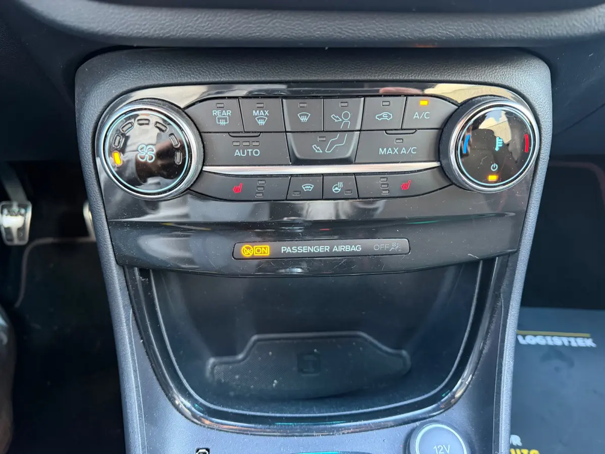 1.0 EcoBoost ST-Line - Solar Silver - Winterpakket/Virtual/Carplay - 1e eigenaar