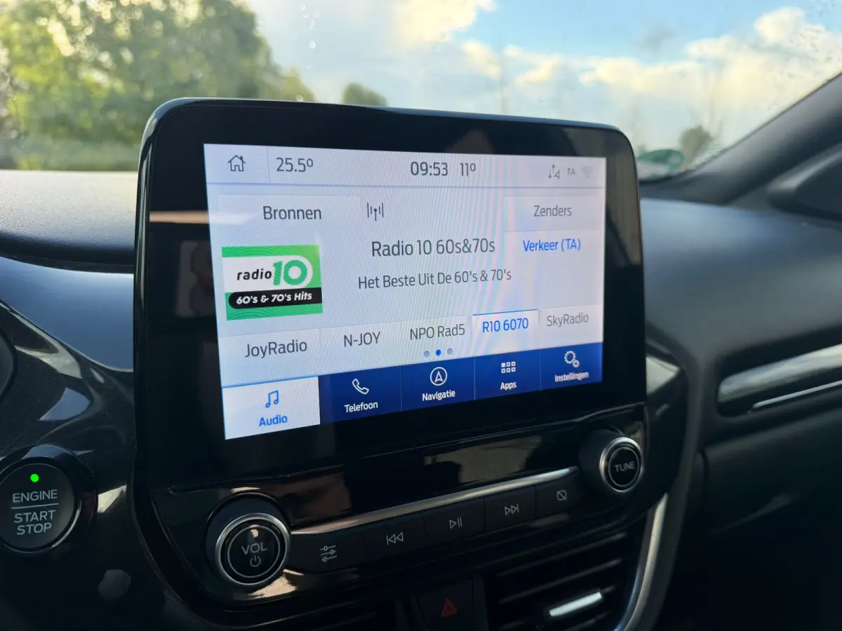1.0 EcoBoost ST-Line - Solar Silver - Winterpakket/Virtual/Carplay - 1e eigenaar