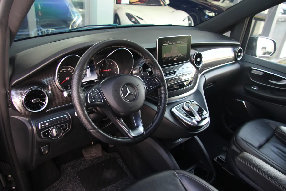 300d Lang DC Avantgarde Edition | Burmester | 360° Camera | Distronic | Leder | Trekhaak
