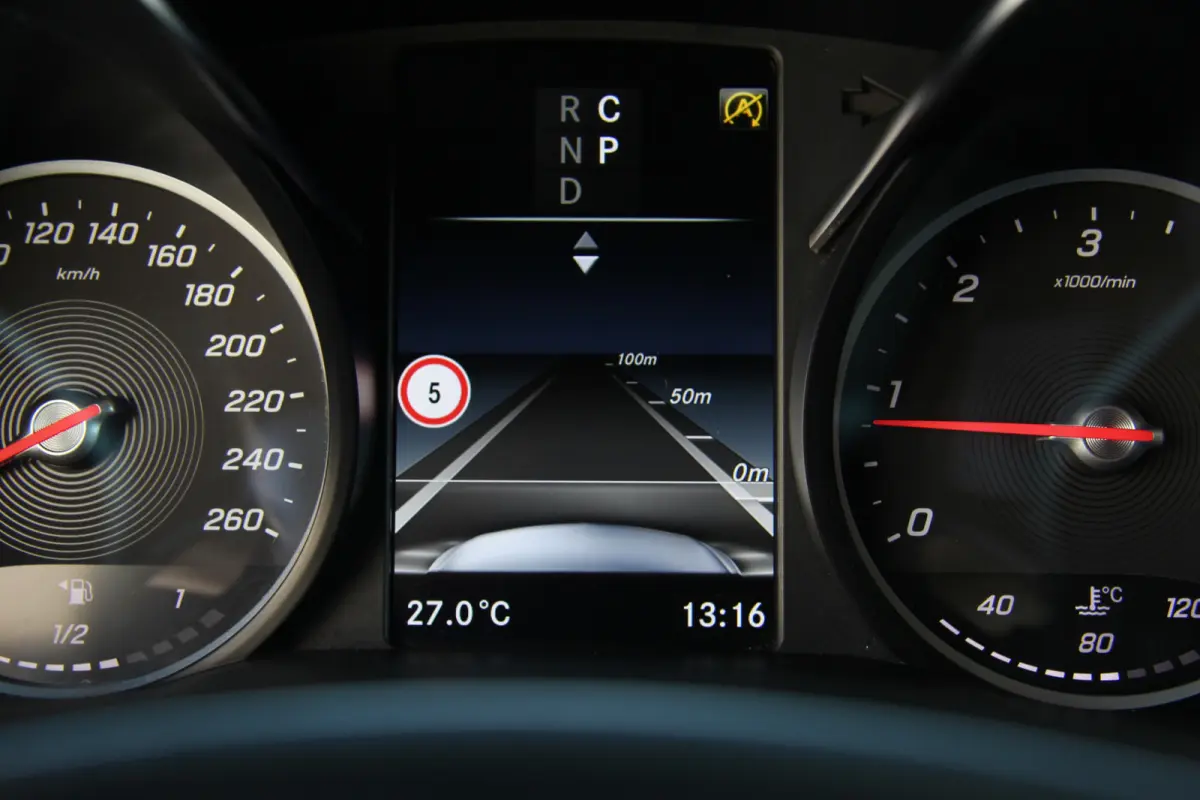300d Lang DC Avantgarde Edition | Burmester | 360° Camera | Distronic | Leder | Trekhaak