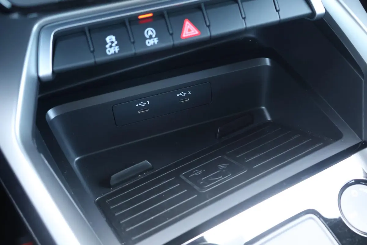 30 TFSI 110pk Advanced Edition | Cruise control | App-Connect | Parkeersensoren achter
