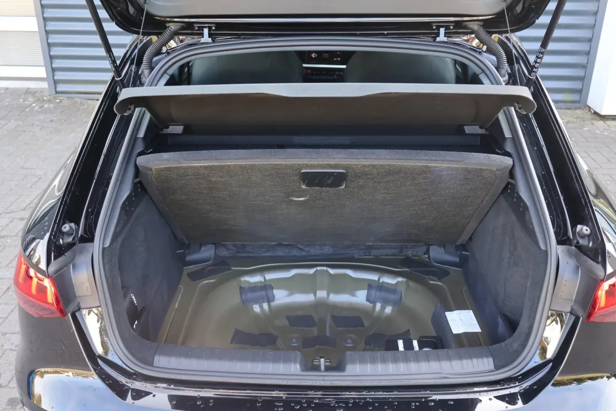 30 TFSI 110pk Advanced Edition | Cruise control | App-Connect | Parkeersensoren achter