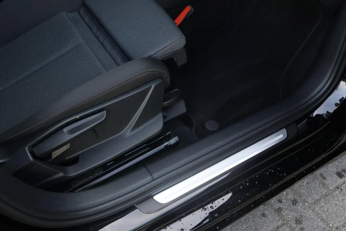 30 TFSI 110pk Advanced Edition | Cruise control | App-Connect | Parkeersensoren achter