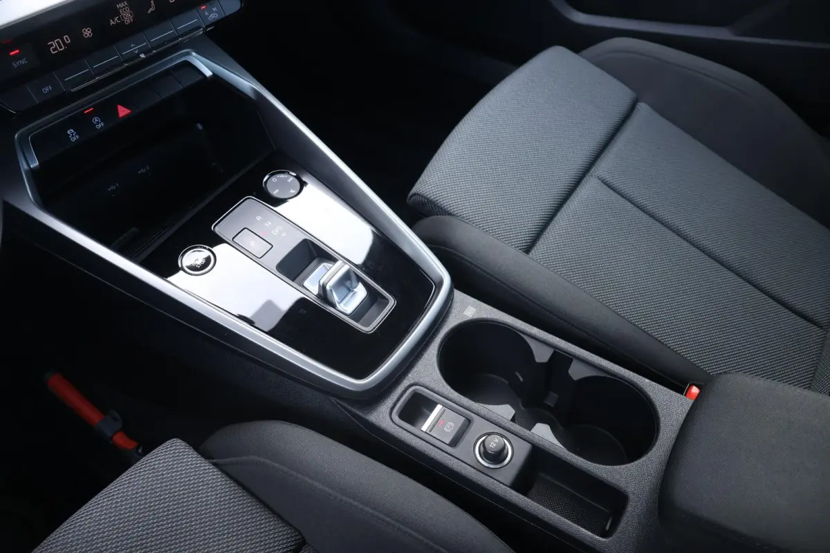 30 TFSI 110pk Advanced Edition | Cruise control | App-Connect | Parkeersensoren achter