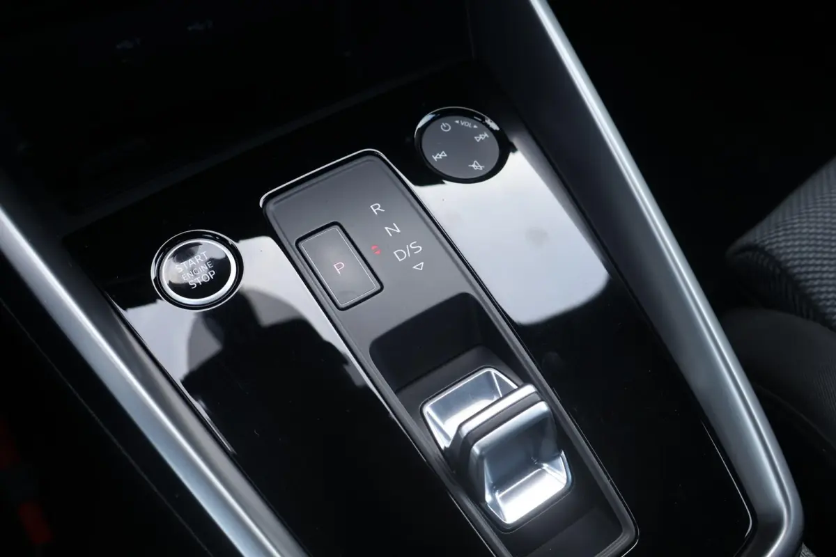 30 TFSI 110pk Advanced Edition | Cruise control | App-Connect | Parkeersensoren achter