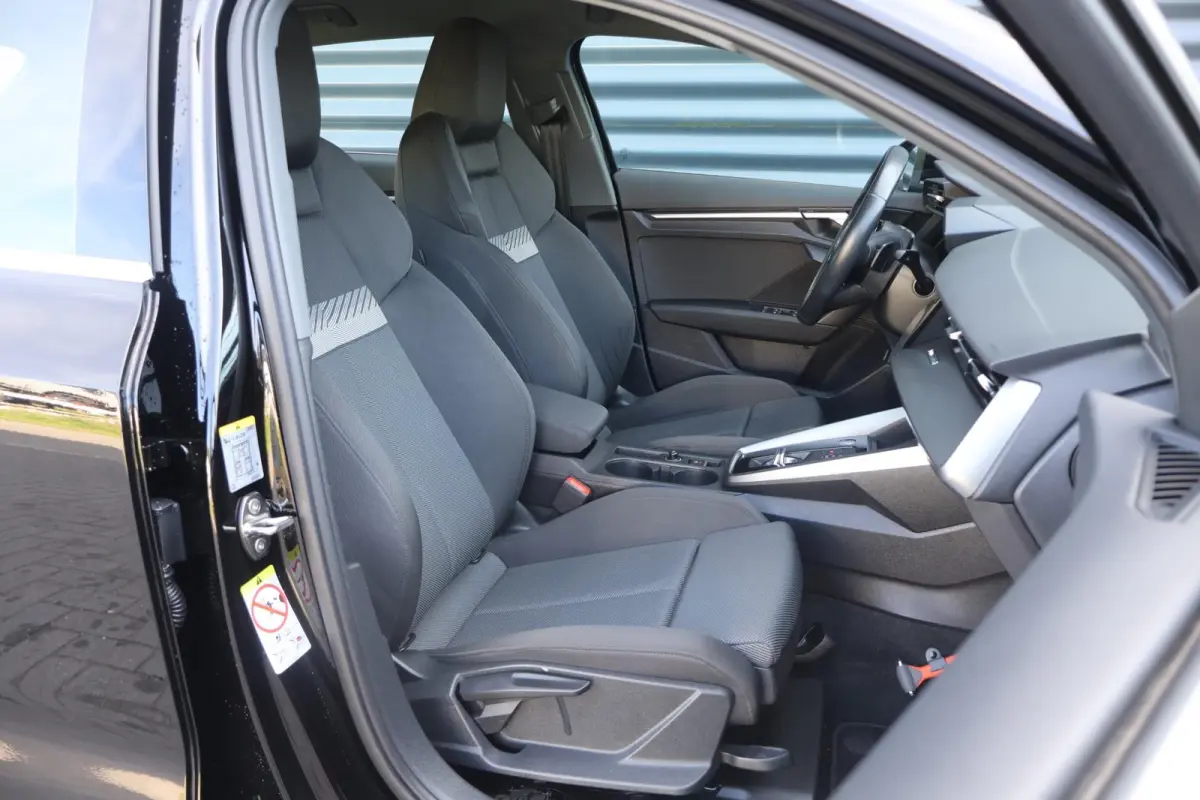 30 TFSI 110pk Advanced Edition | Cruise control | App-Connect | Parkeersensoren achter