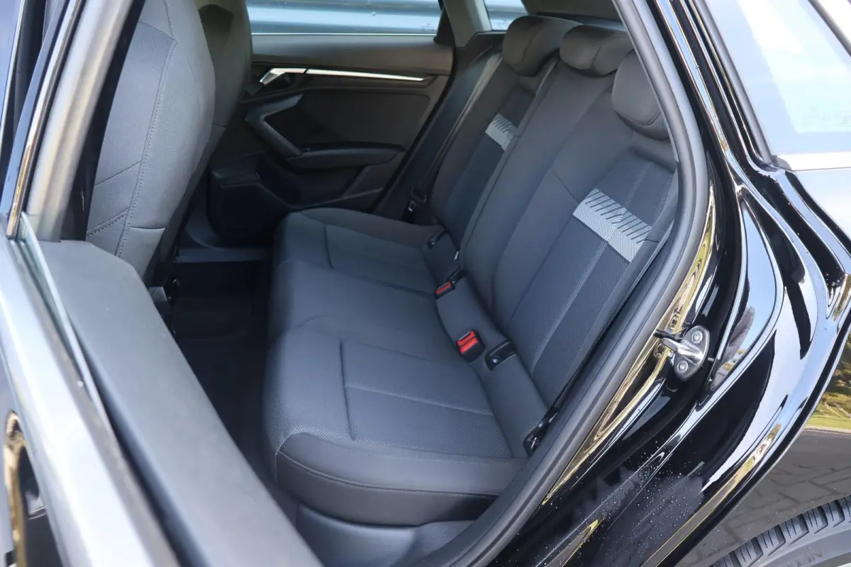 30 TFSI 110pk Advanced Edition | Cruise control | App-Connect | Parkeersensoren achter