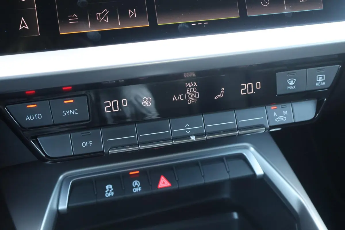 30 TFSI 110pk Advanced Edition | Cruise control | App-Connect | Parkeersensoren achter