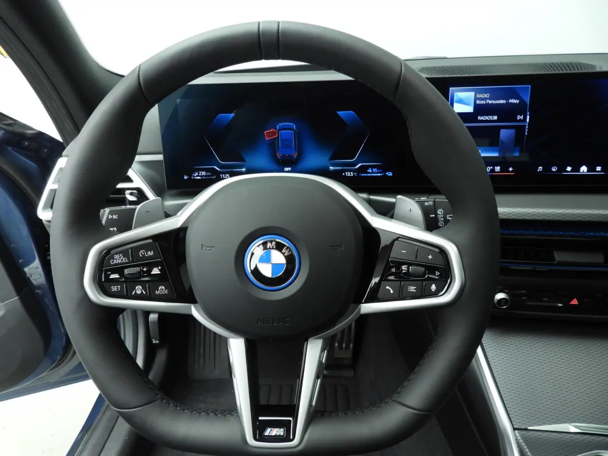 330e | M Sportpakket Pro | Innovation Pack | Comfort Pack | Panoramadak | Harman Kardon | Trekhaak | Driving Assistant Profesional |