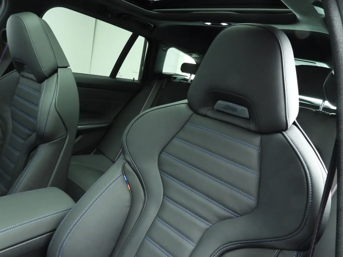 330e | M Sportpakket Pro | Innovation Pack | Comfort Pack | Panoramadak | Harman Kardon | Trekhaak | Driving Assistant Profesional |