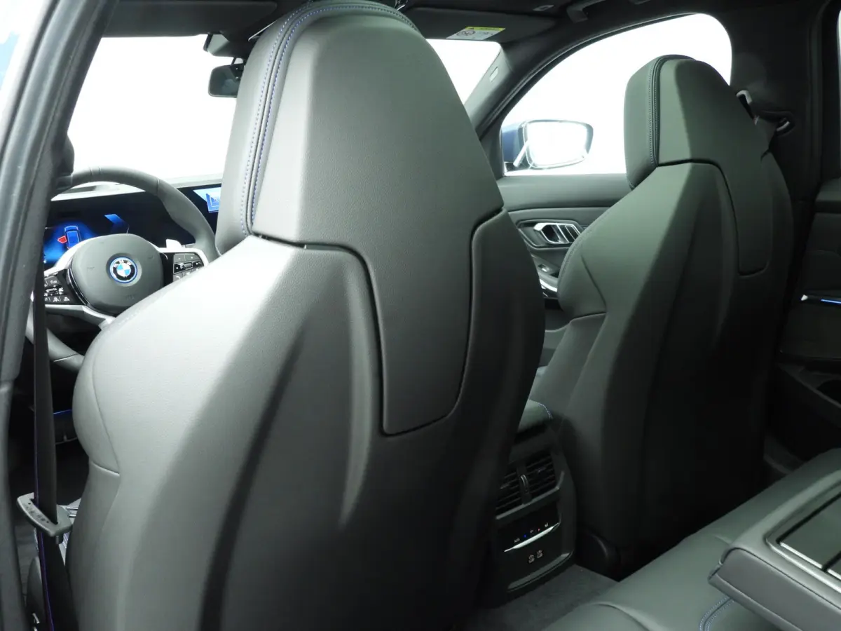 330e | M Sportpakket Pro | Innovation Pack | Comfort Pack | Panoramadak | Harman Kardon | Trekhaak | Driving Assistant Profesional |