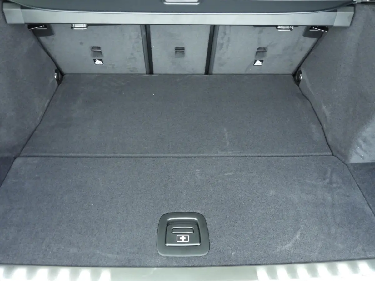 330e | M Sportpakket Pro | Innovation Pack | Comfort Pack | Panoramadak | Harman Kardon | Trekhaak | Driving Assistant Profesional |